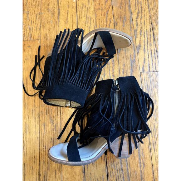 Koolaburra Sandals Womens Size 6.5 Black Suede Fringe Block Heel Back Zip Boho - Picture 3 of 6